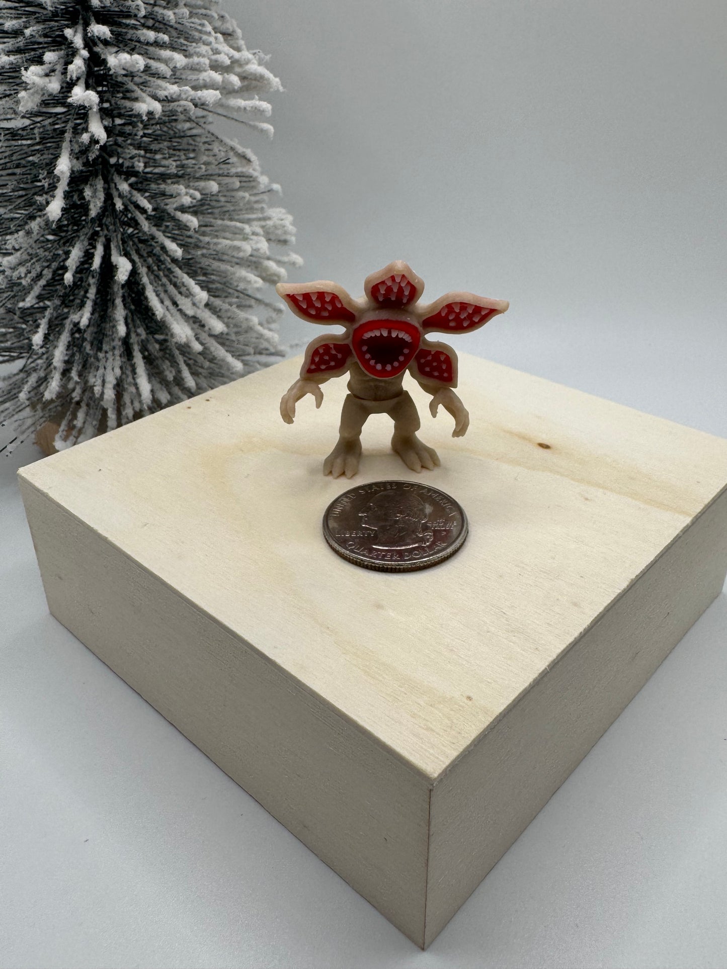 Demi Gorgon mini